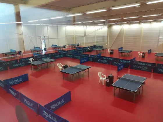 La salle du Pôle Raquettes préparée pour une compétition